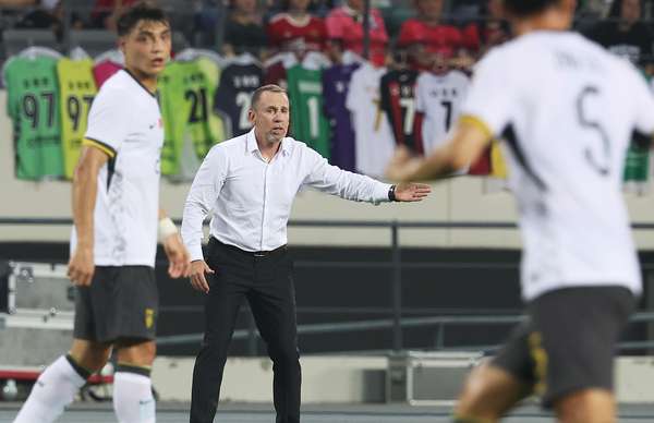 新生代崭露头角 专家评议国足东亚杯表现与帅位人选